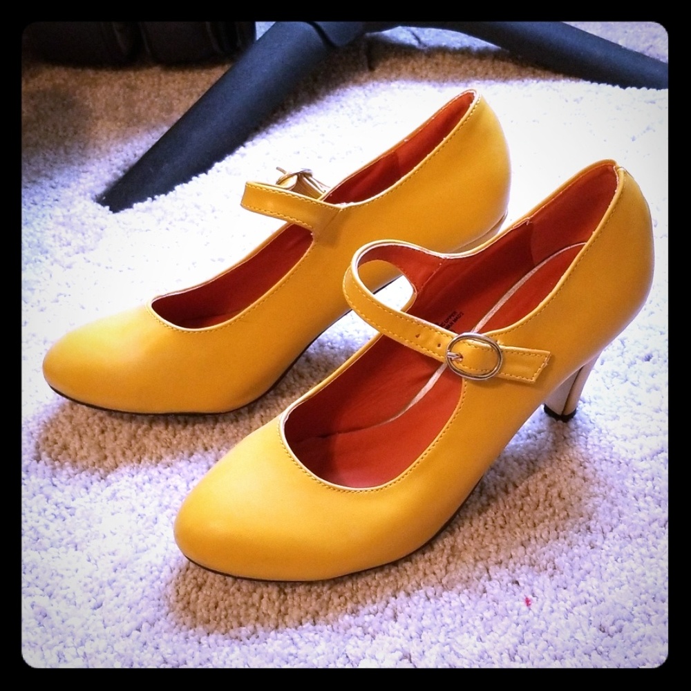 Mod Mustard Heels